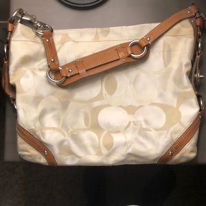 COACH Y2K Cream colored shoulder bag w/leather handle